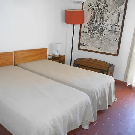 Apartamento T2 No Edificio Rocha Mar 2
